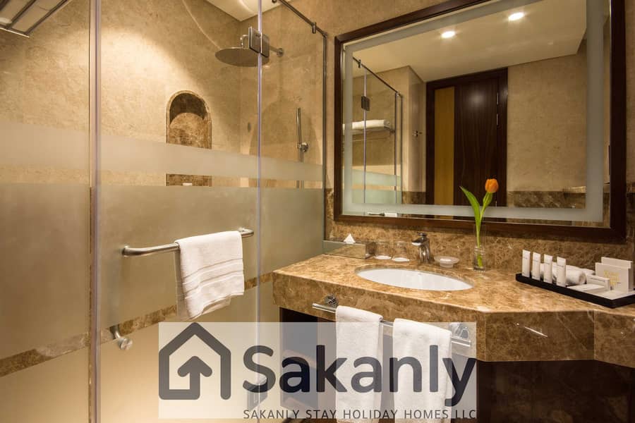 4 019 Bathroom 5. jpg