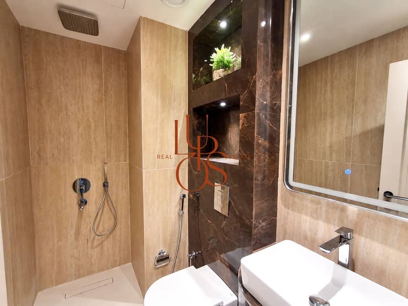 18 Lupos_Property_Photo_06. jpg