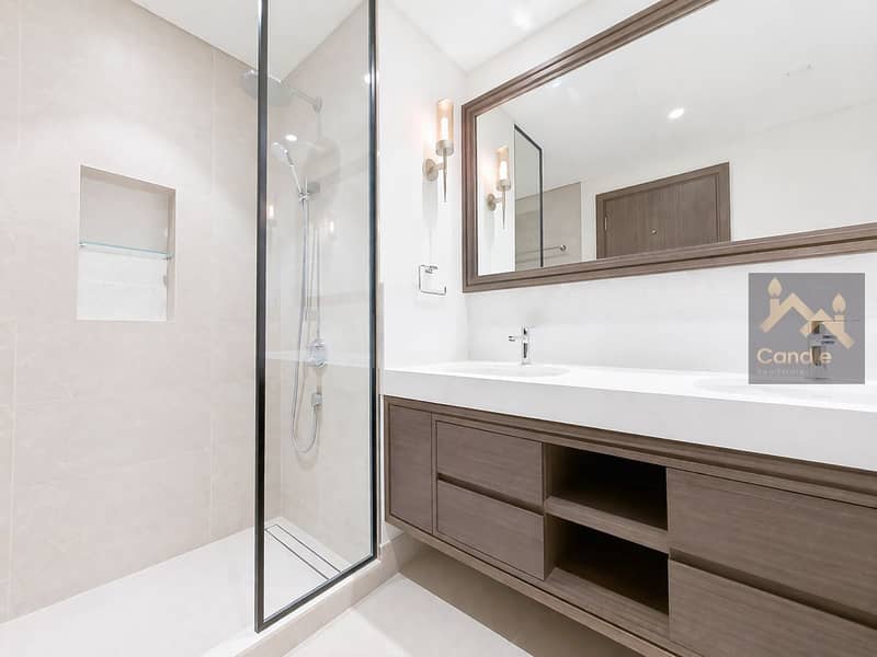 14 master bathroom. jpg