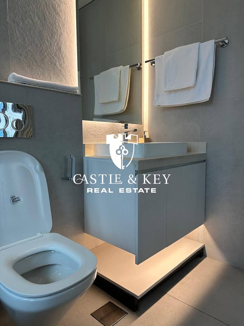 9 Toilet1. jpeg