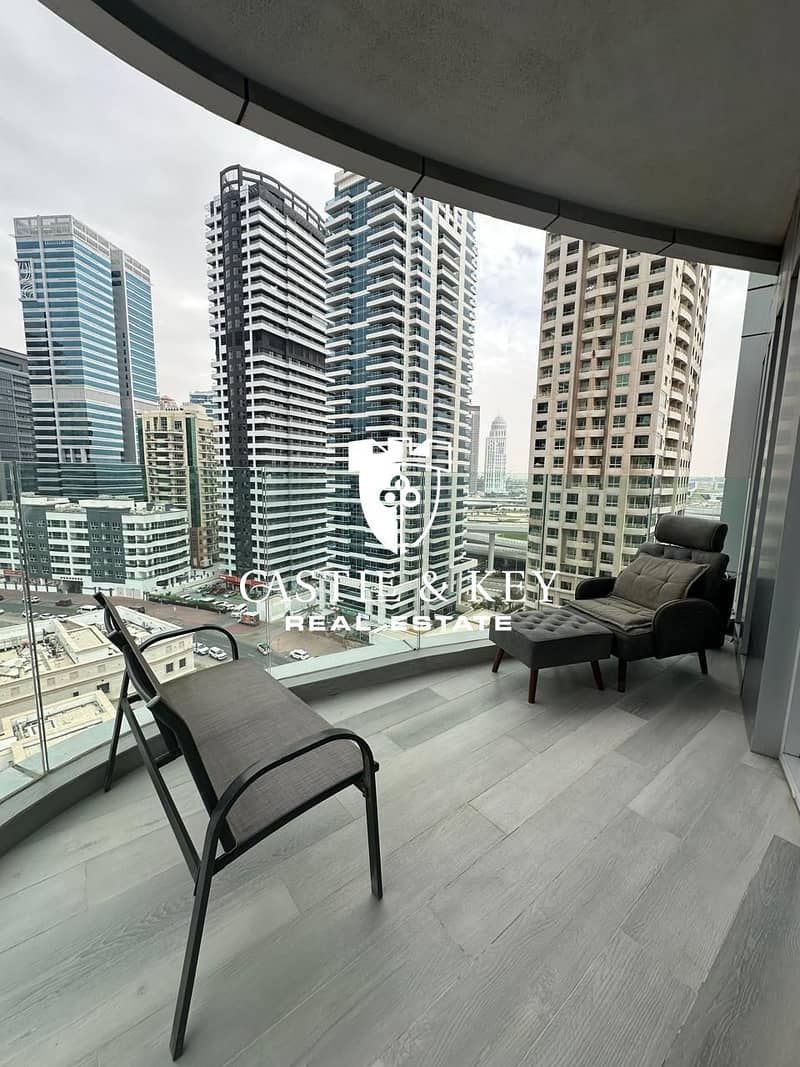 13 Balcony. jpeg