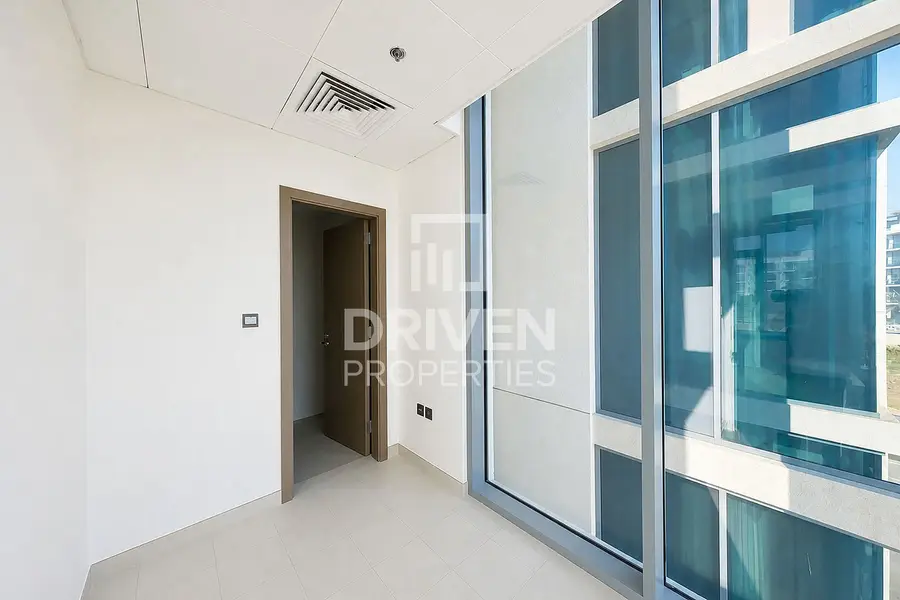 Lagoon View | Multiple Options | Mid Floor