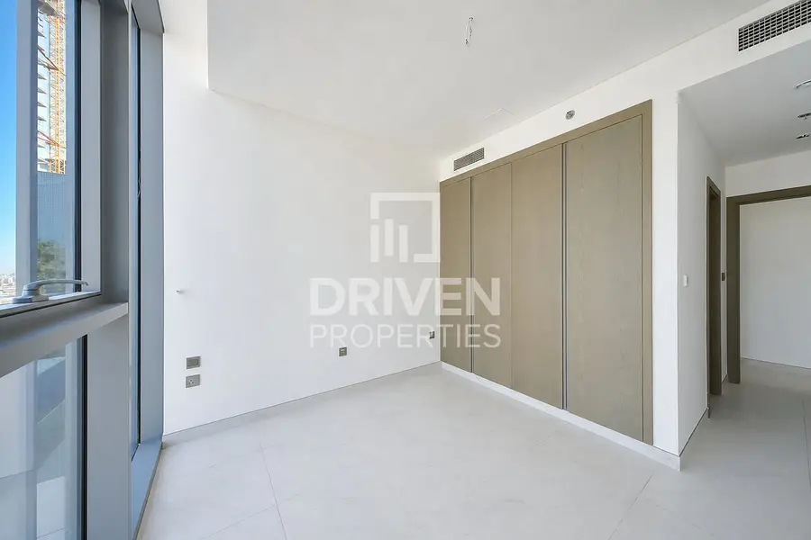 Lagoon View | Multiple Options | Mid Floor