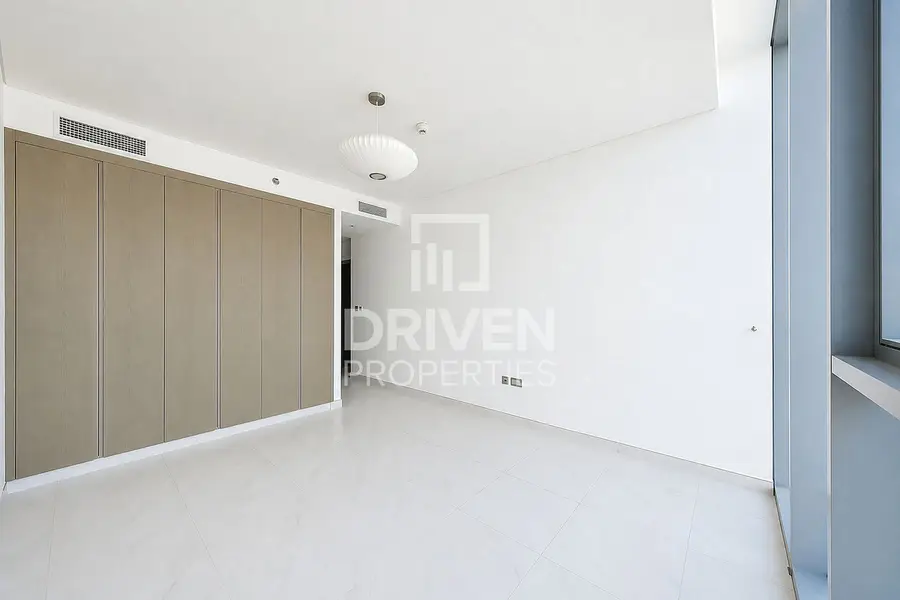 Lagoon View | Multiple Options | Mid Floor