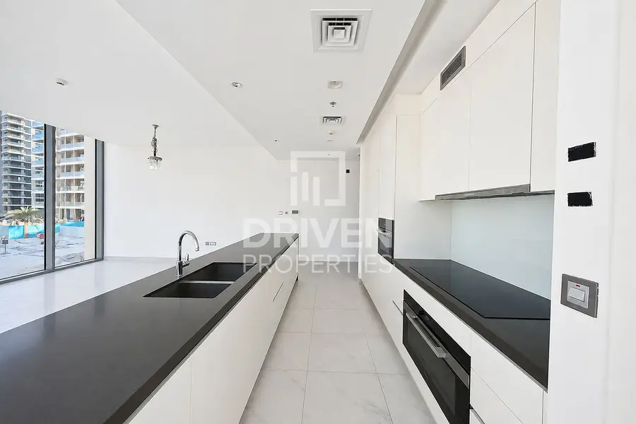Lagoon View | Multiple Options | Mid Floor
