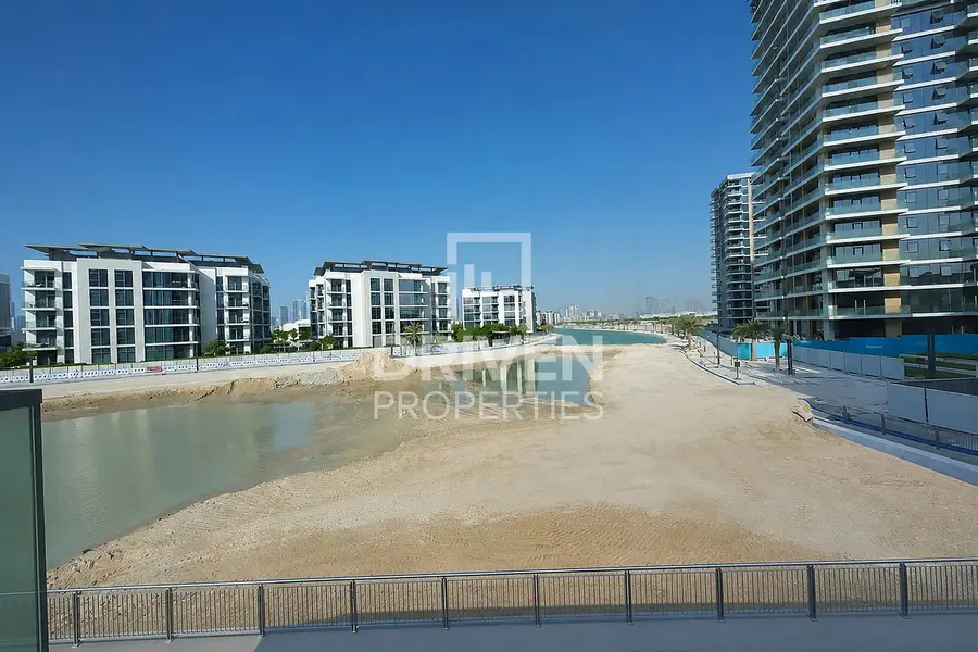 Lagoon View | Multiple Options | Mid Floor