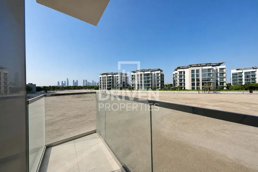 Lagoon View | Multiple Options | Mid Floor