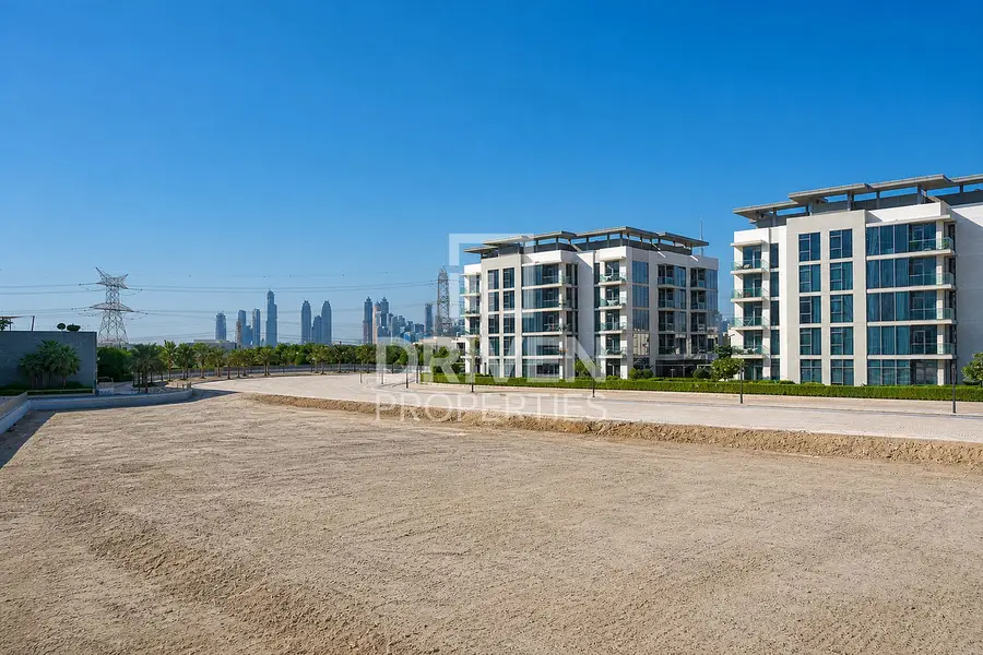 Lagoon View | Multiple Options | Mid Floor