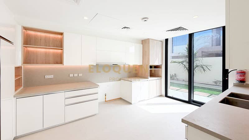 4 IMG_5652-Edit. jpg