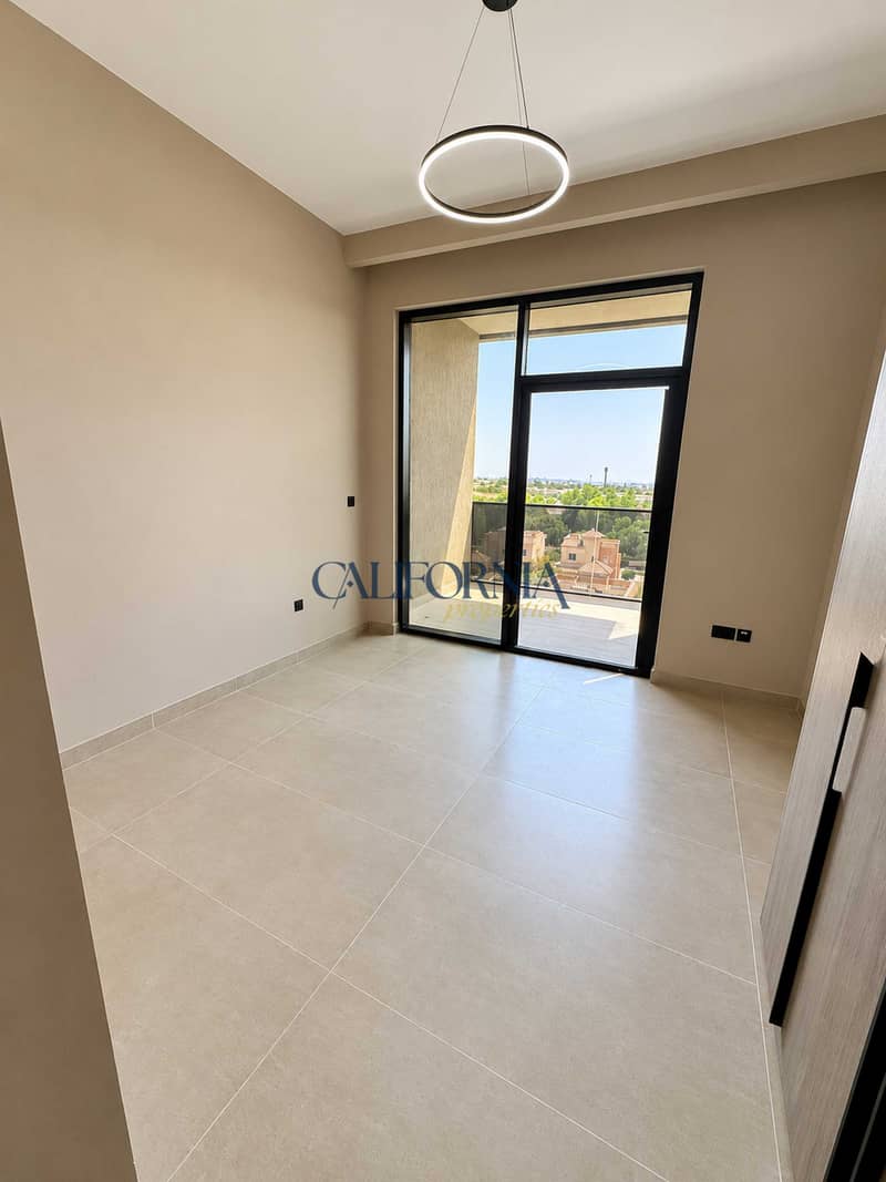 2 05_Bedroom_8K. jpg
