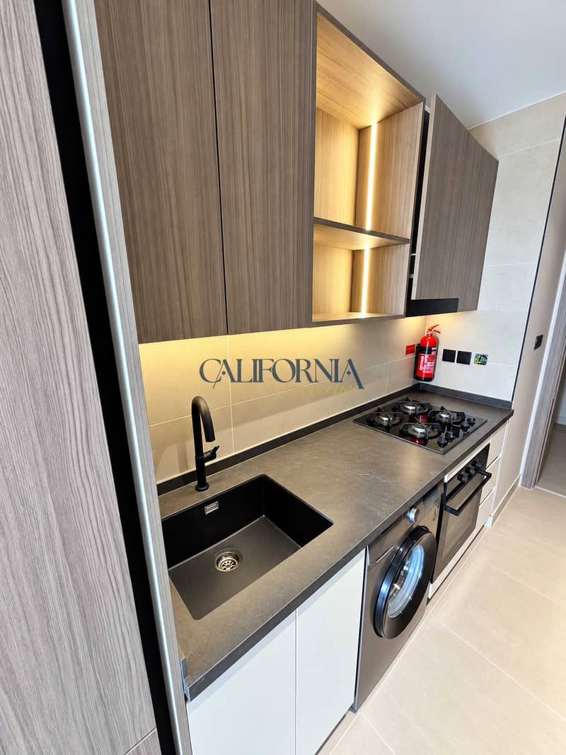 3 03_Kitchen_02_8K. jpg