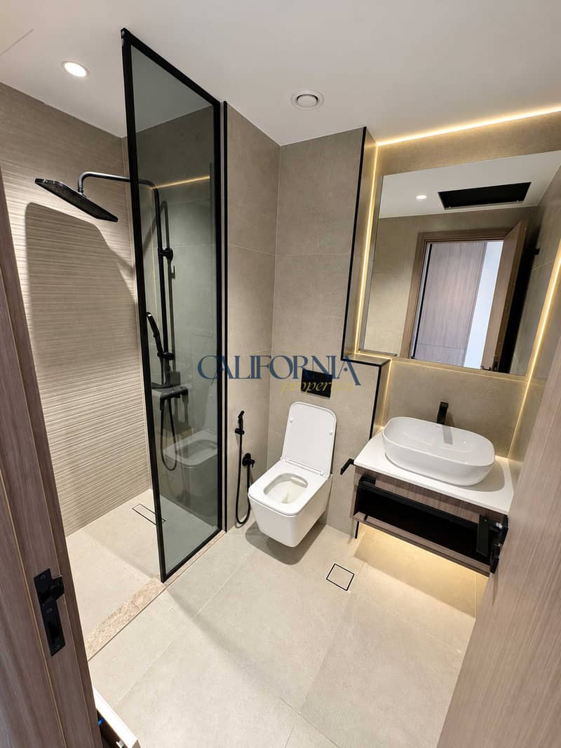 11 04_Bathroom_02_8K. jpg