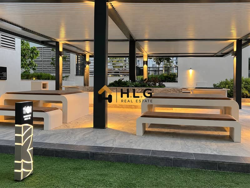 17 Modern Pavilion Lounge at Dusk. png