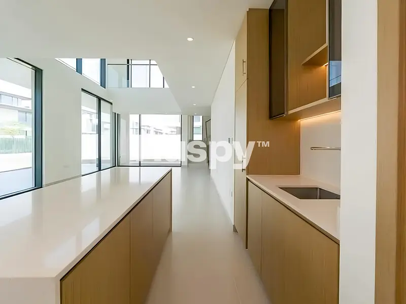 Large Layout | Open Plan | Brand New