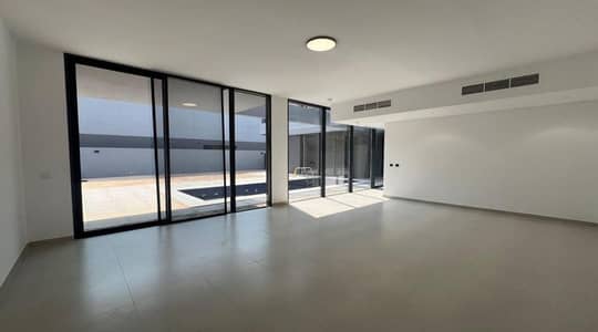 Townhouse de 5 chambres à à vendre à Tilal City, Sharjah - WhatsApp Image 2025-01-10 at 3.40. 54 PM. jpeg Townhouse de 5 chambres à à vendre à Tilal City, Sharjah - WhatsApp Image 2025-01-10 at 3.40. 54 PM. jpeg