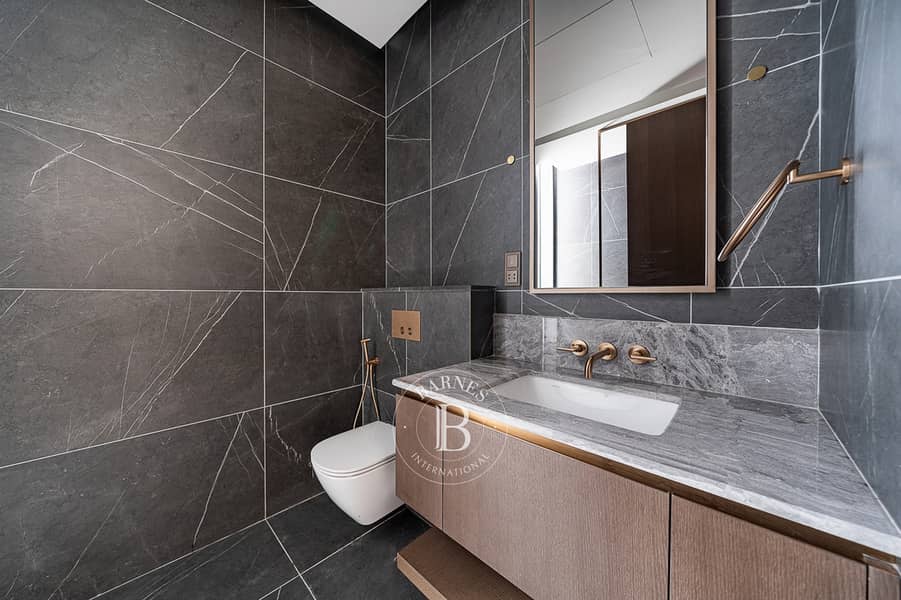 32 