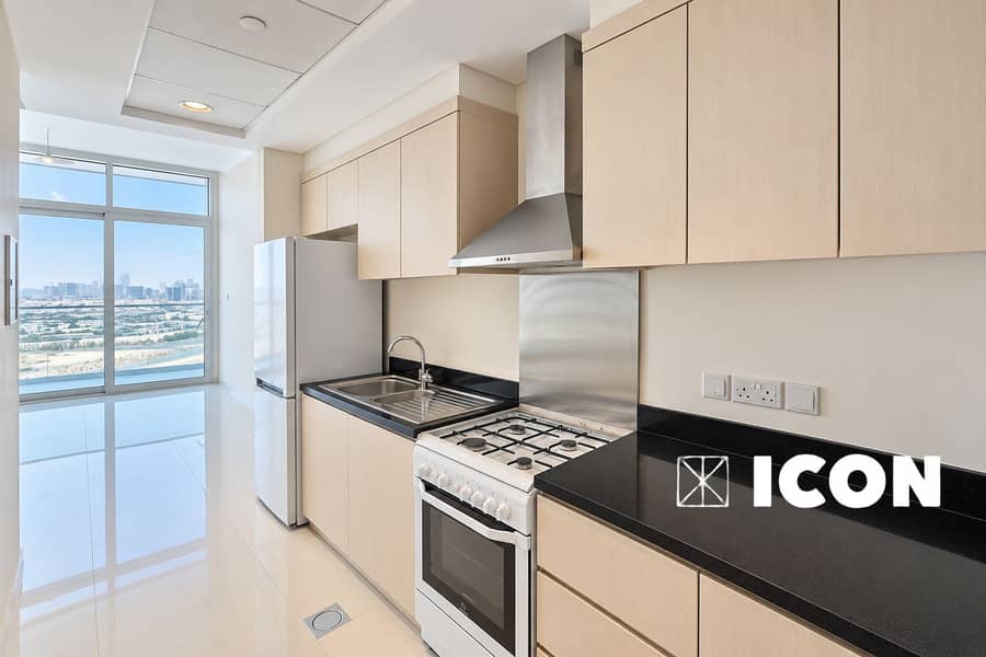 9 Bright unfurnished Dubai apartment interior-14. png