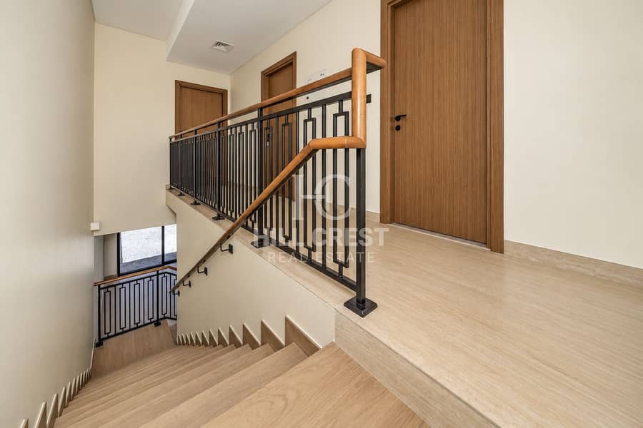 10 Modern Stair Landing and Hallway. png