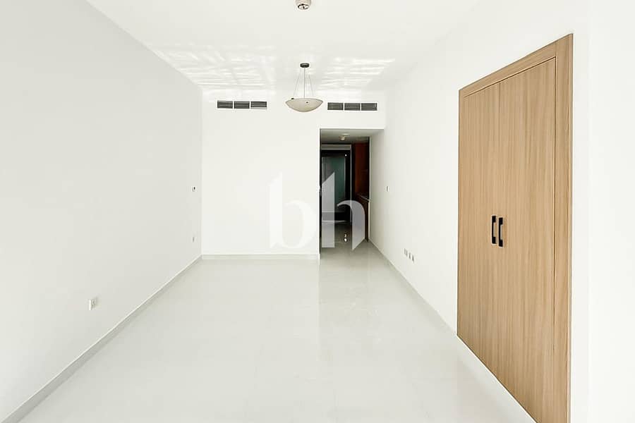 2 images image img