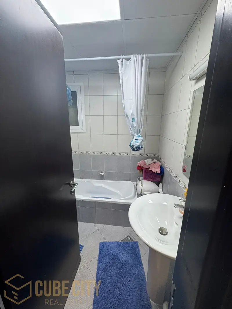 High Floor | Fully Furnished | Upgraded | Spacious Unit