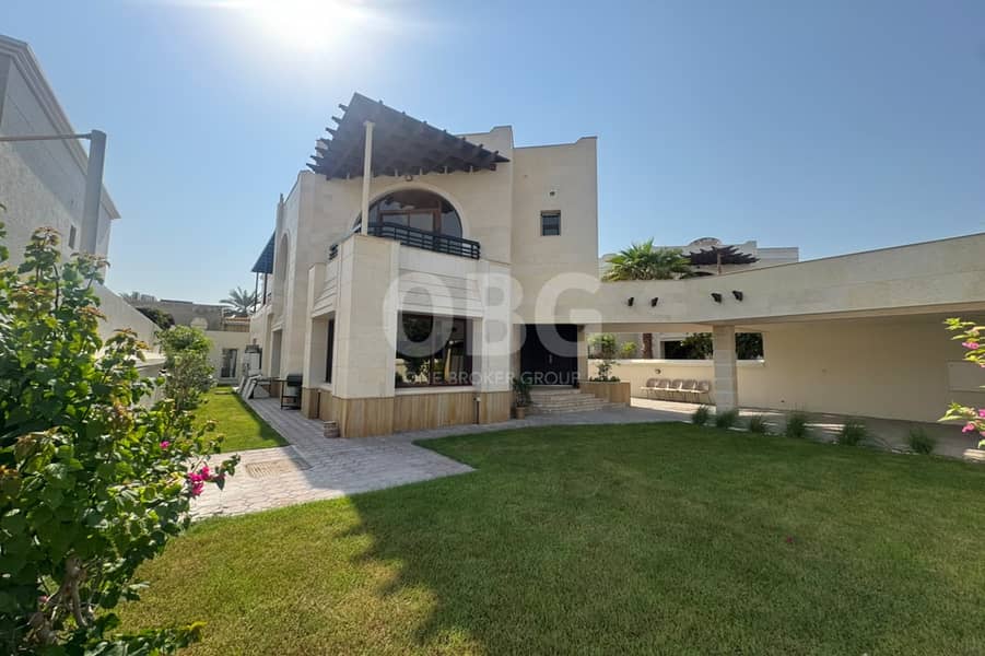 Renovated | Close To Beach | 4 BR + Maids Renovated | Close To Beach | 4 BR + Maids