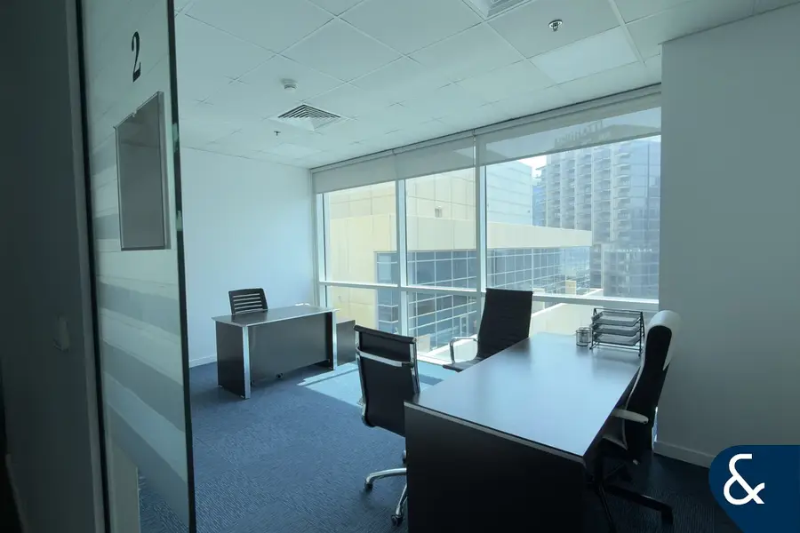 Vacant I Canal View I Corner Unit