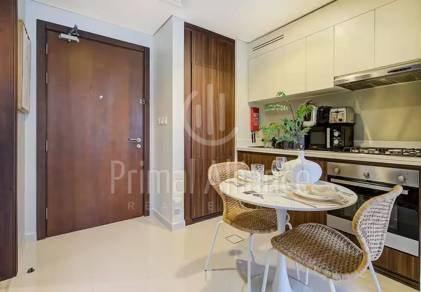 Fully Furnished | City View | Mid Floor