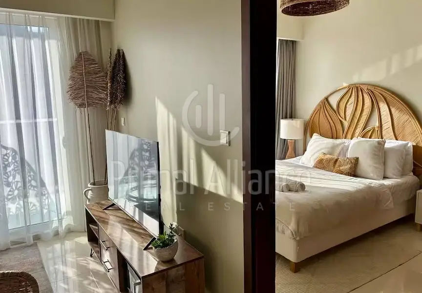 Fully Furnished | City View | Mid Floor