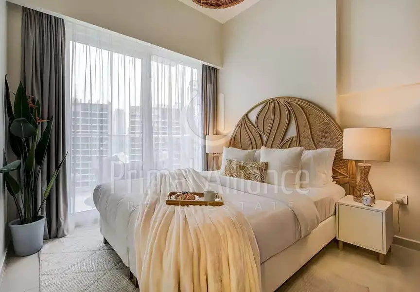 Fully Furnished | City View | Mid Floor