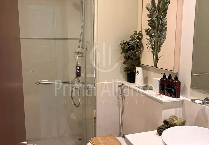 Fully Furnished | City View | Mid Floor