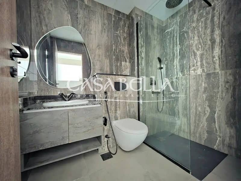 10 watermarked_img_3112060279932205984. jpg