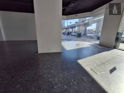 معرض تجاري  للايجار في شارع الشيخ زايد، دبي - 20260626_163505. jpg