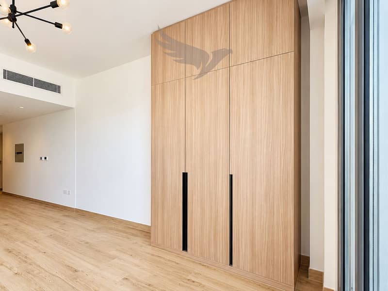 4 Semi Furnished | Spacious Studio | Flexible Chqs