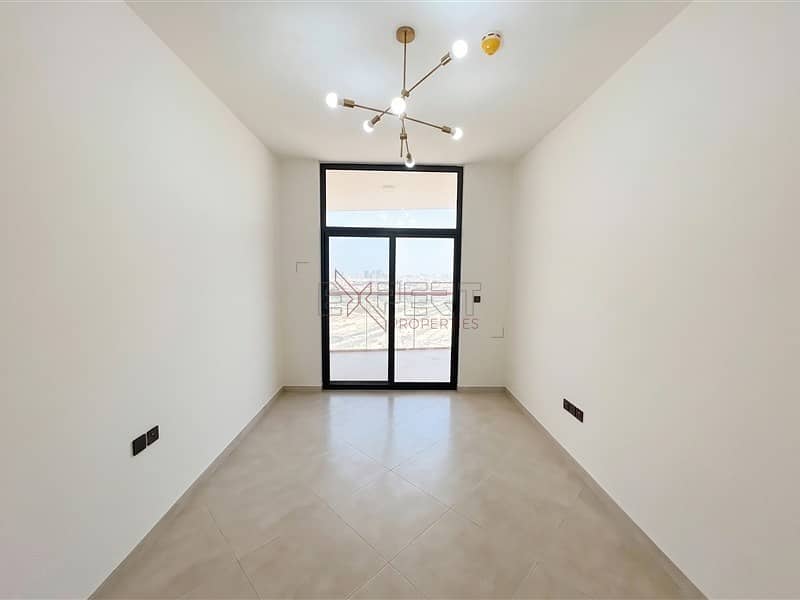 9 Image 9