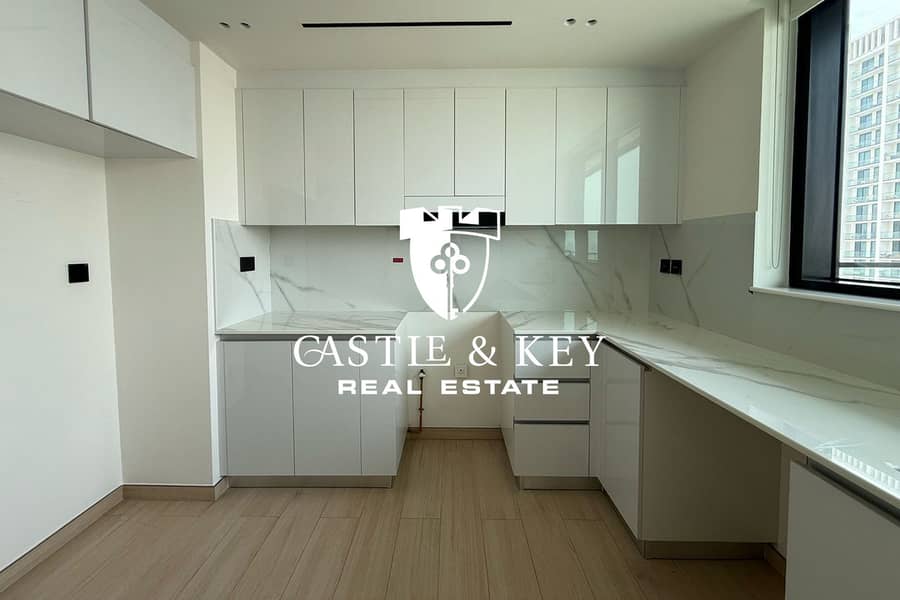 3 Kitchen 1. jpeg