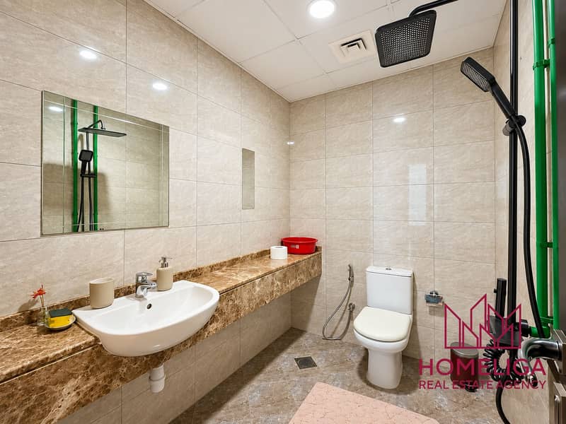 14 BATHROOMS 15_03_36-10. png
