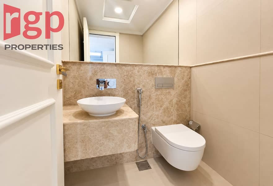 8 Bathroom. png