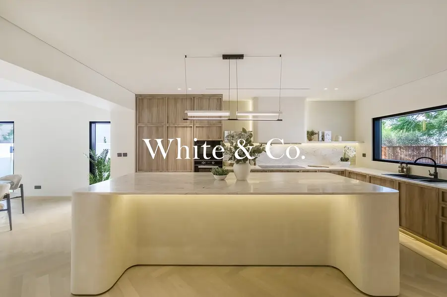 Exclusive| Singe Row | Turnkey Villa