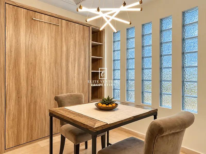 FULLY FURNISHED | LUXURIOUS APARTMENT | VACANT