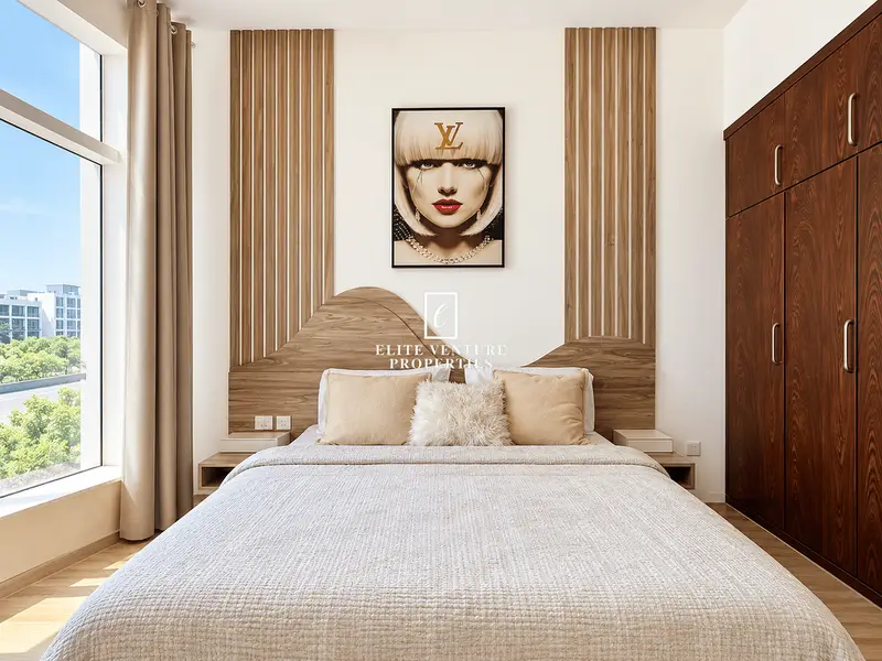 FULLY FURNISHED | LUXURIOUS APARTMENT | VACANT