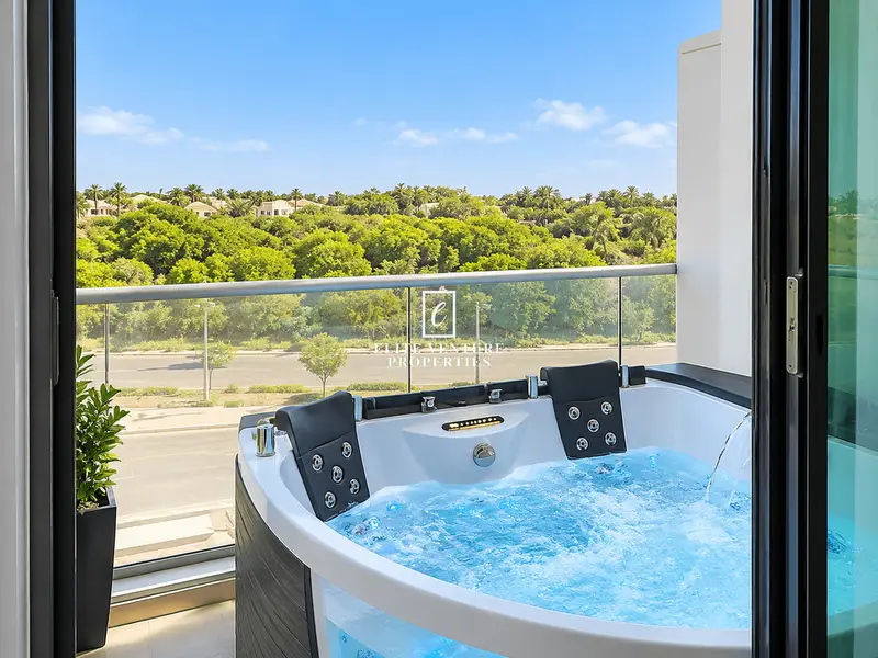 FULLY FURNISHED | LUXURIOUS APARTMENT | VACANT