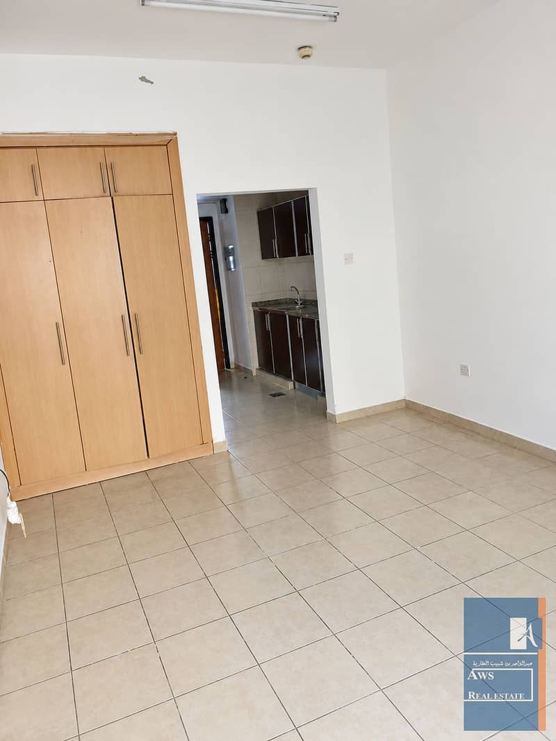 Affordable Office in Business Area, Close to Public Transport