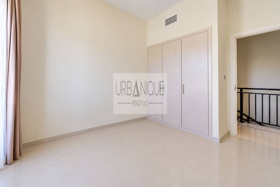 11 Empty Minimalist Bedroom Interior. png