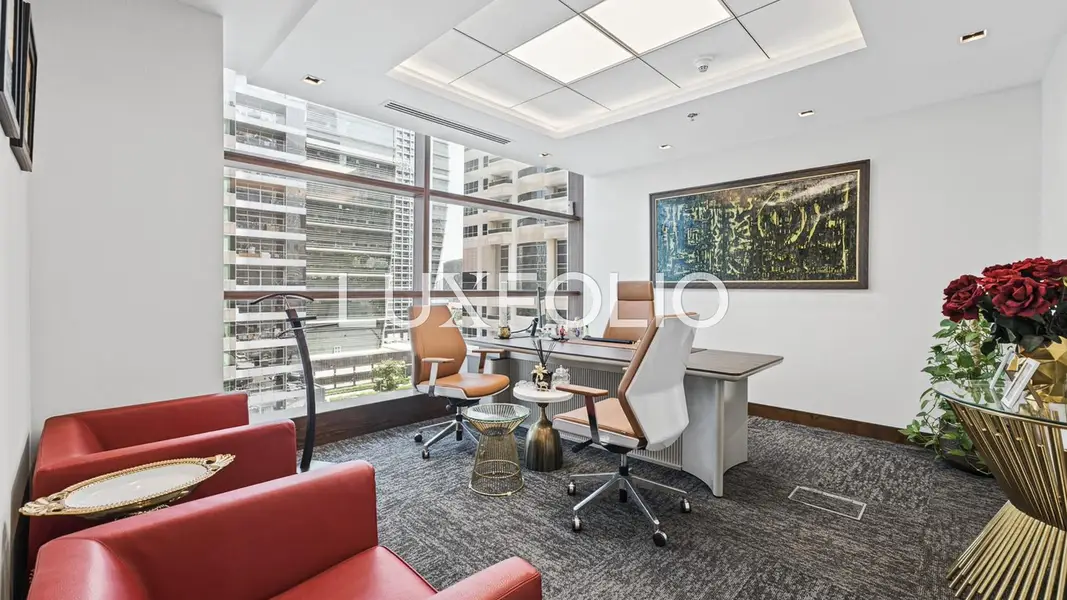 Luxury Fit Out I SZR Skyline View | Vacant