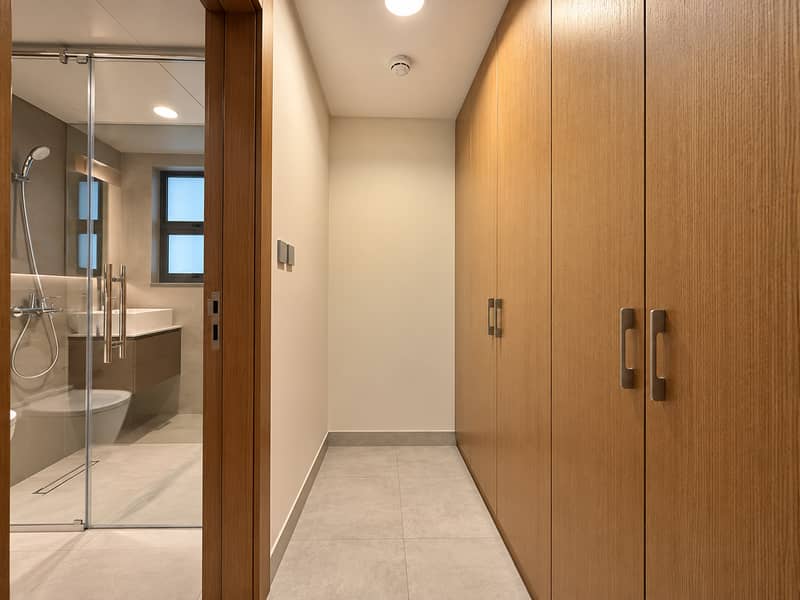 8 Modern Oak Wardrobe and Bathroom Corridor. png
