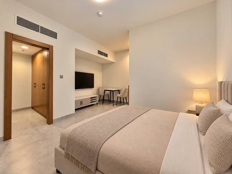 13 Deluxe Warm Minimalist Bedroom Nook. png