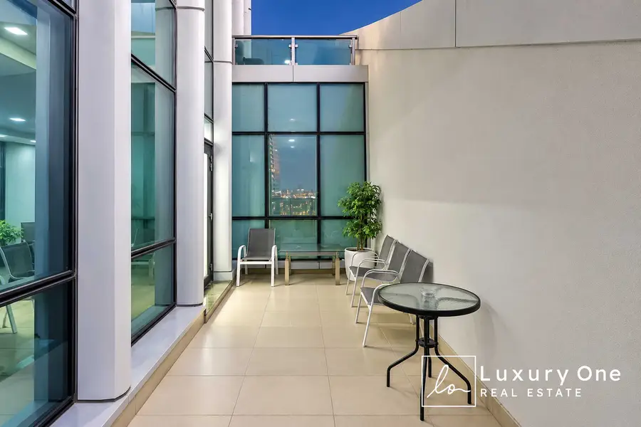 Fitted Office | Regal Tower | Downtown City View