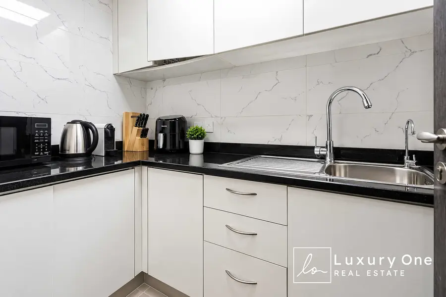 Fitted Office | Regal Tower | Downtown City View