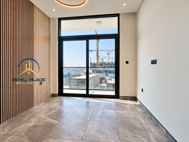 7 Modern Bedroom Overlooking Construction Skyline. png