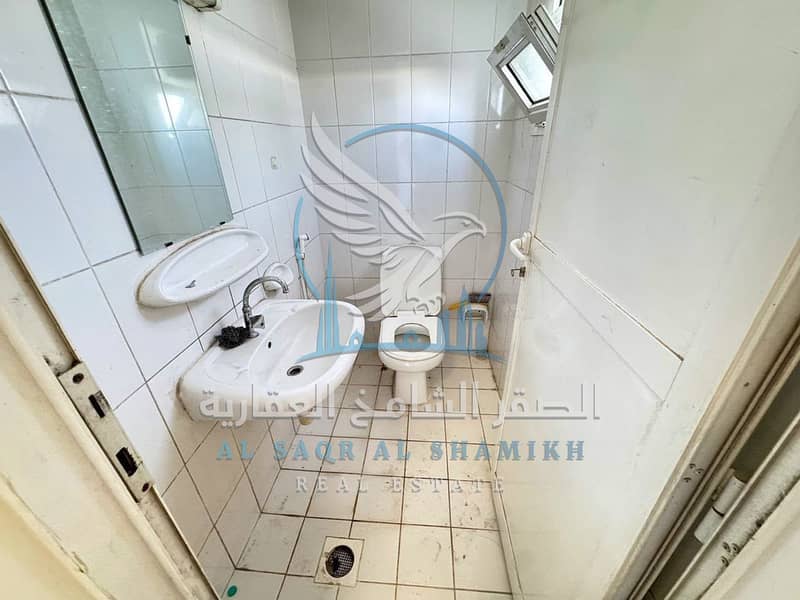7 مستودع-للا-يجار-الصناعيه-18-الشارقه-صورة-العقار-aq-0001-07. jpg